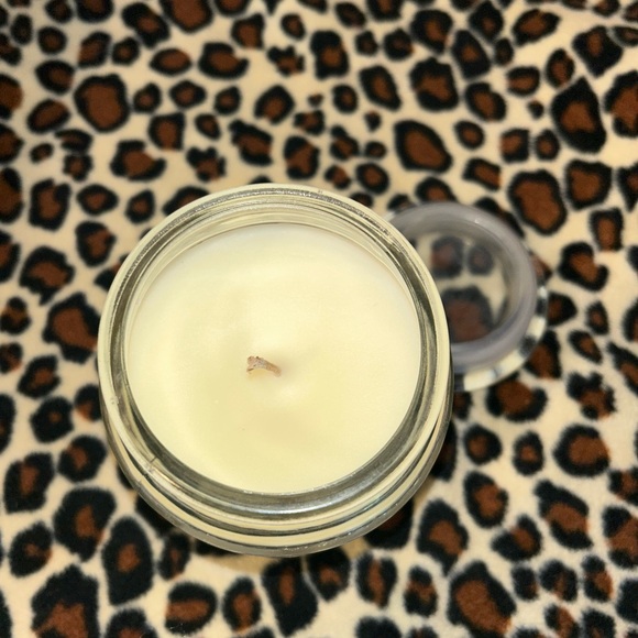 Brand new “festive sugar cookies” candle! - Picture 2 of 2